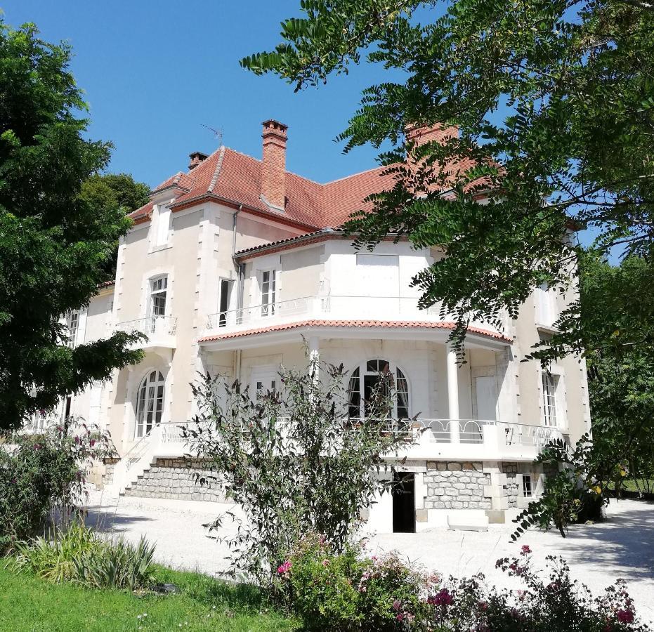 Vue Du Chateau D'Excideuil Bed & Breakfast Exterior photo